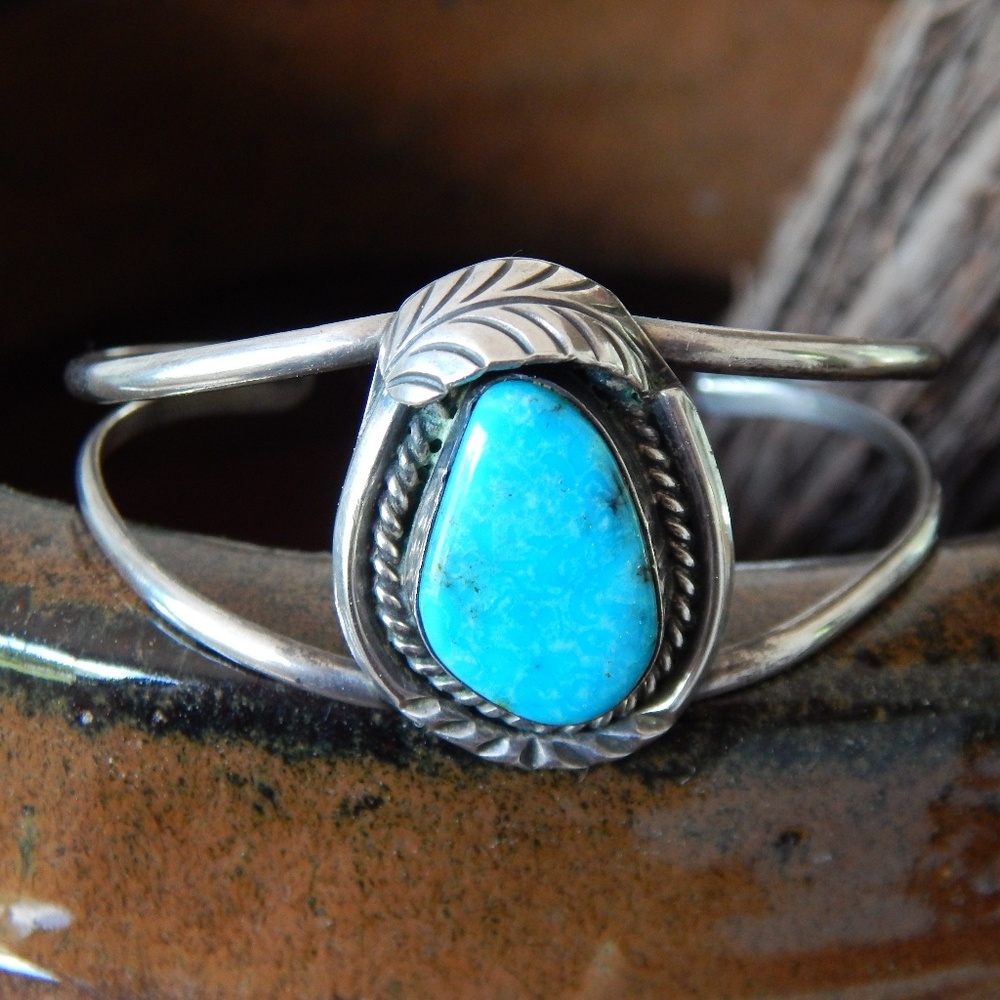 Vintage Navajo Turquoise Cuff - Sterling Silver